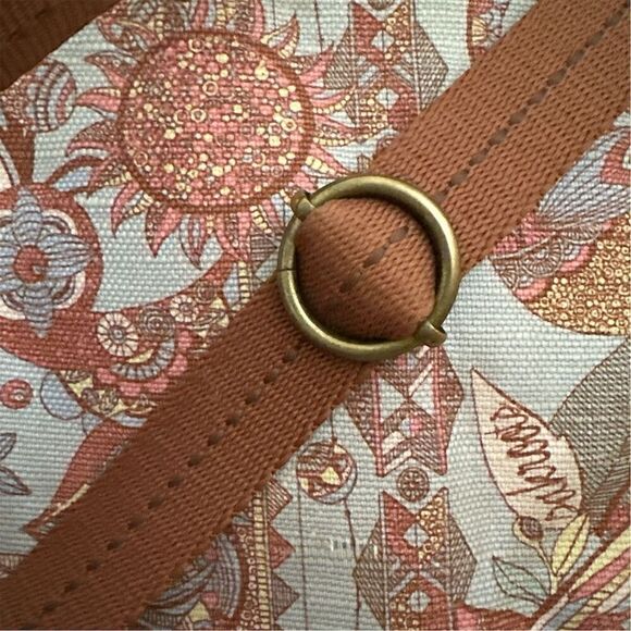 Sakroots Bohemian Crochet Zip Closure Adjustable Crossbody Neutral Tan Blue - Picture 4 of 10